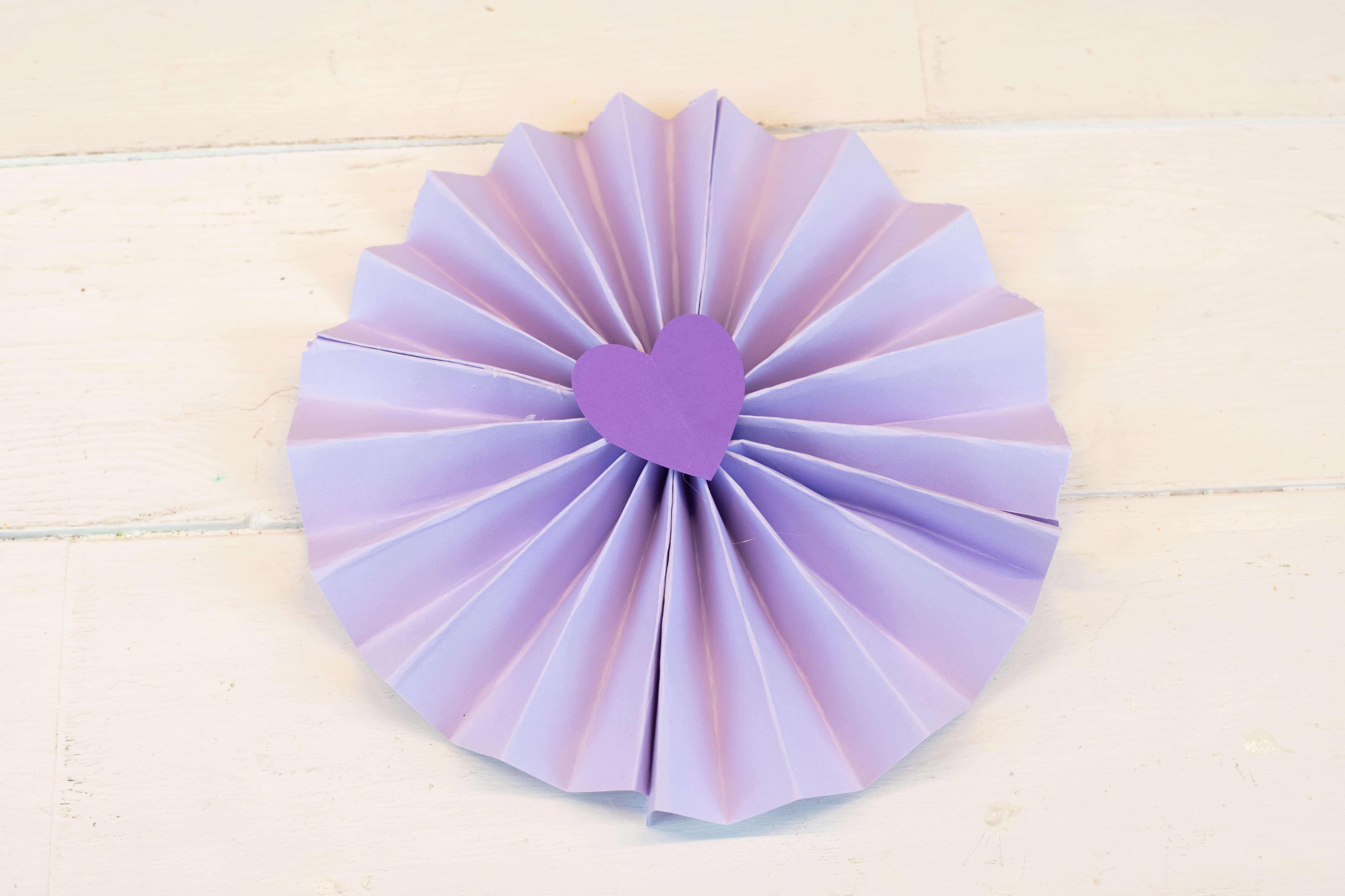 Astrobrights - Valentines Day Mural Step By Step Accordion 5