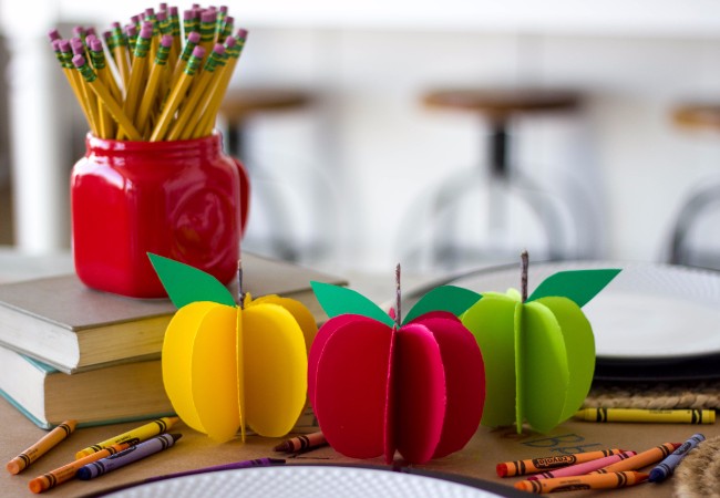 Paper Apple Table Setting