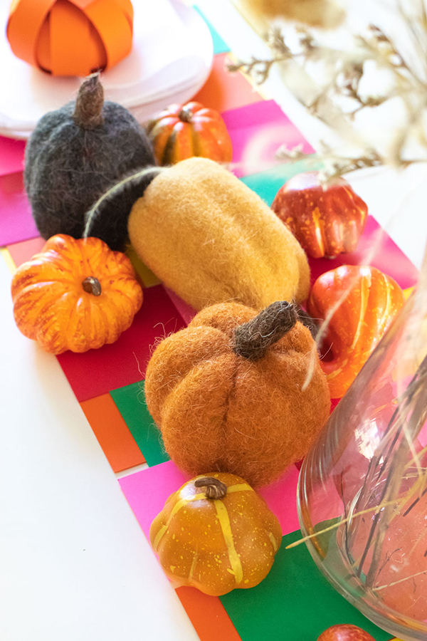 Retro Thanksgiving Paper Table Runner